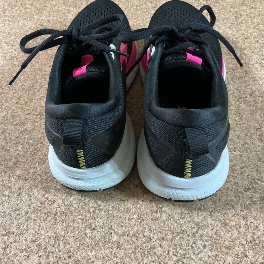 Brooks Women's Athletic Shoes in Black and Pink - Picture 3 of 7